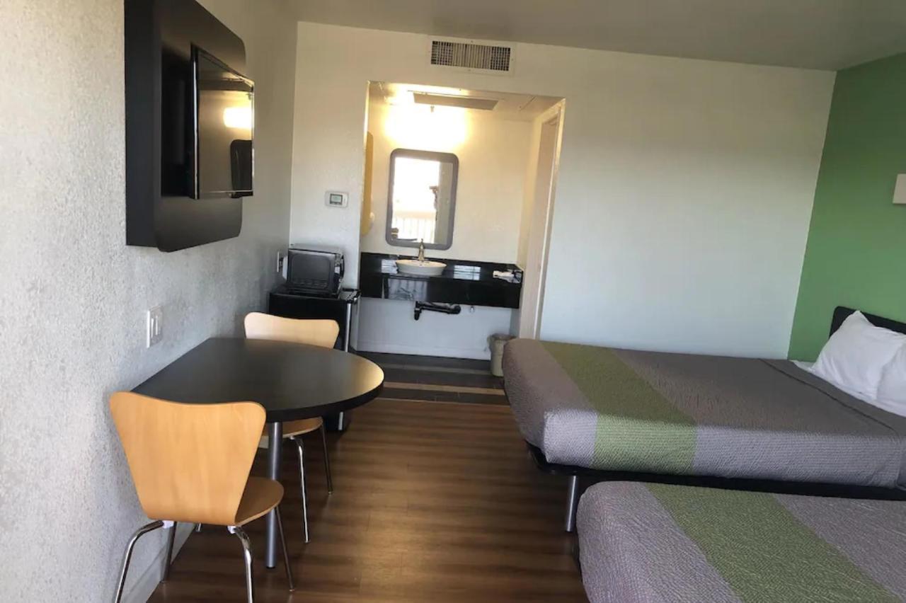 Motel 6-Barstow, Ca Eksteriør billede