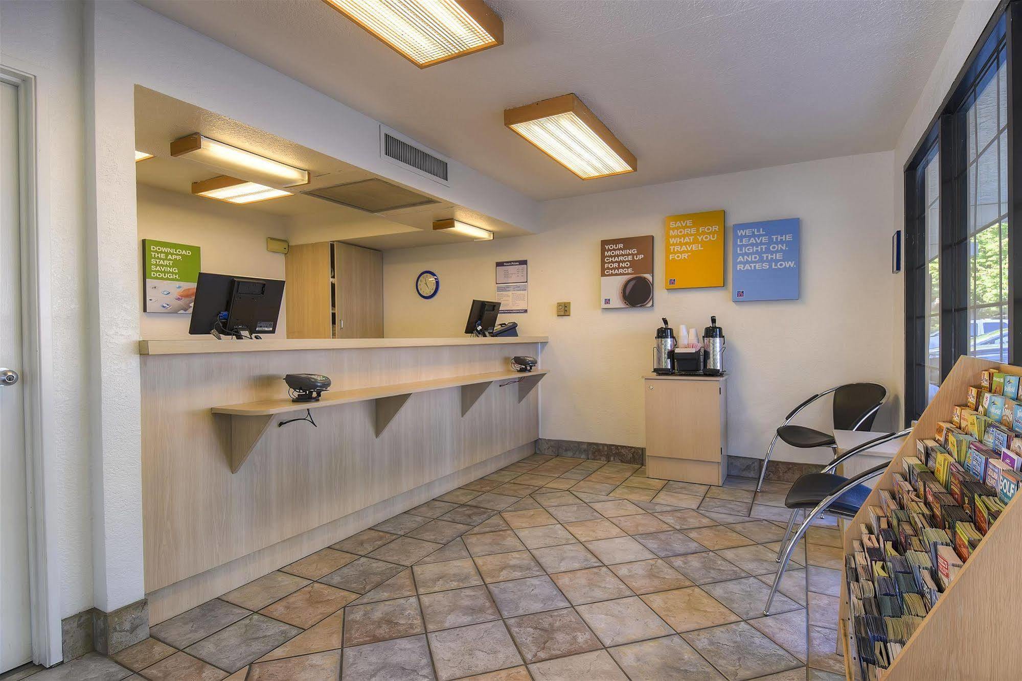 Motel 6-Barstow, Ca Eksteriør billede