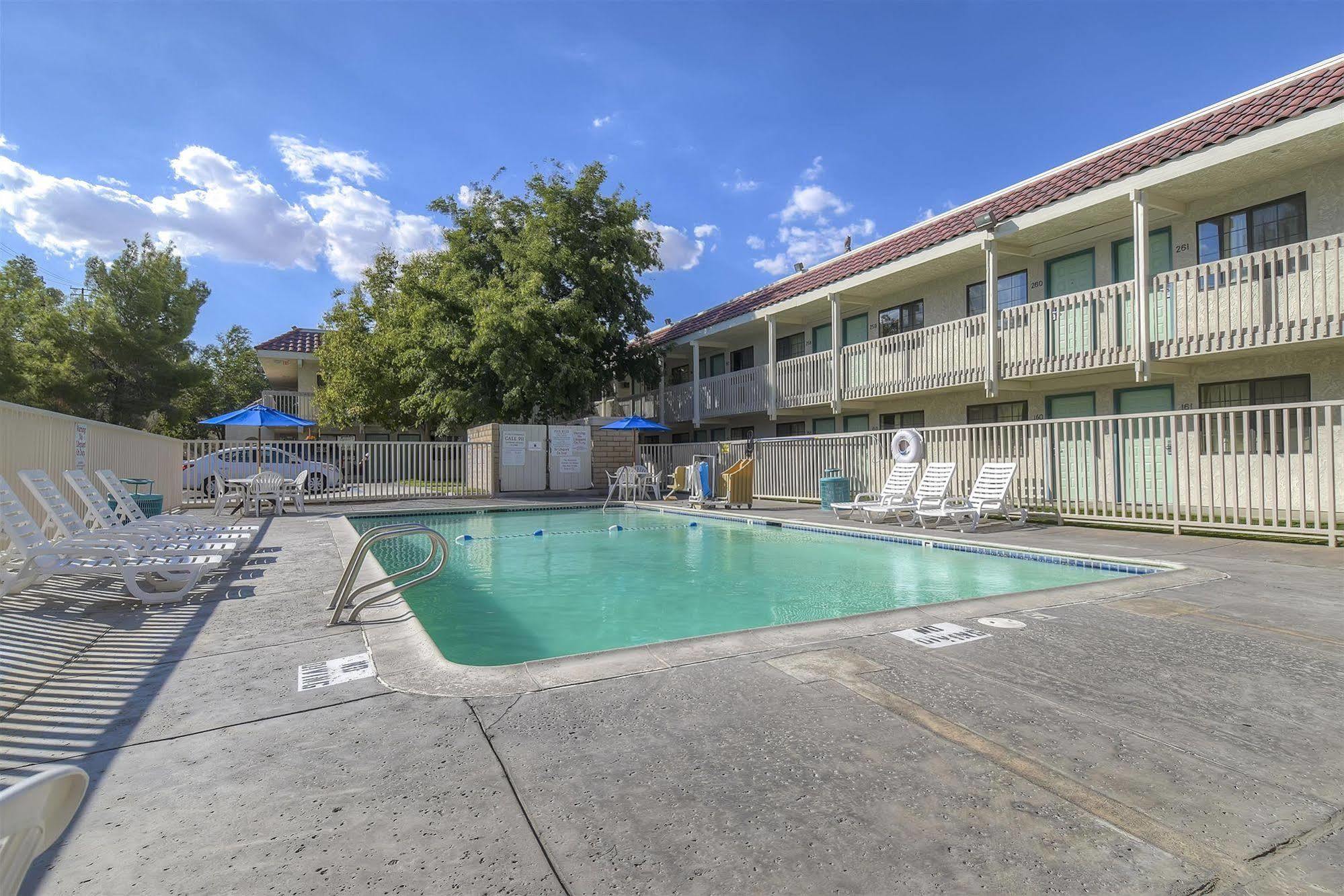 Motel 6-Barstow, Ca Eksteriør billede
