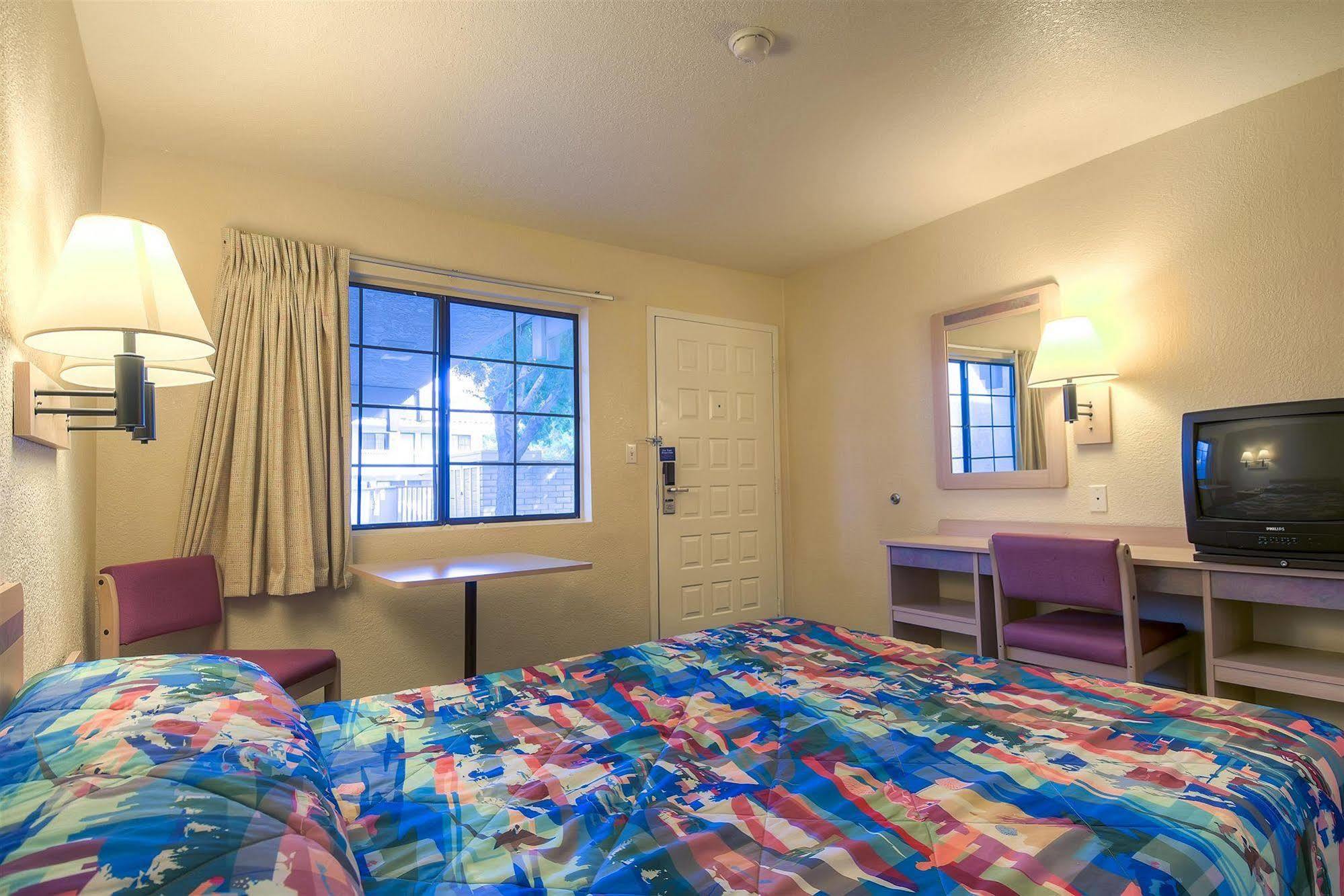 Motel 6-Barstow, Ca Eksteriør billede